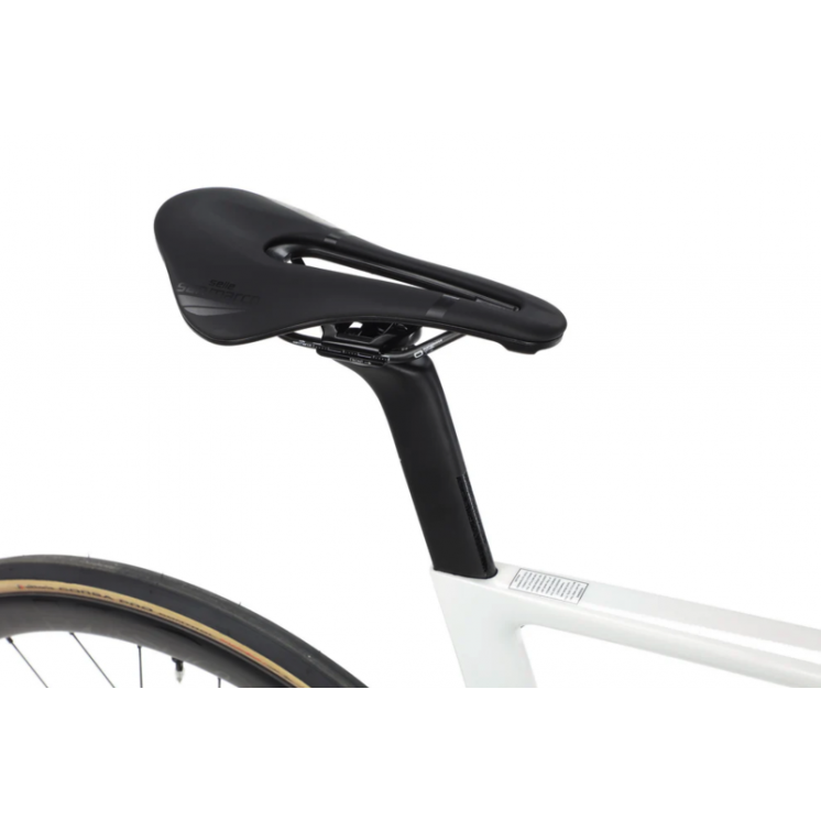 Haro bikes vélo route Rivette Carbon EP Edition
